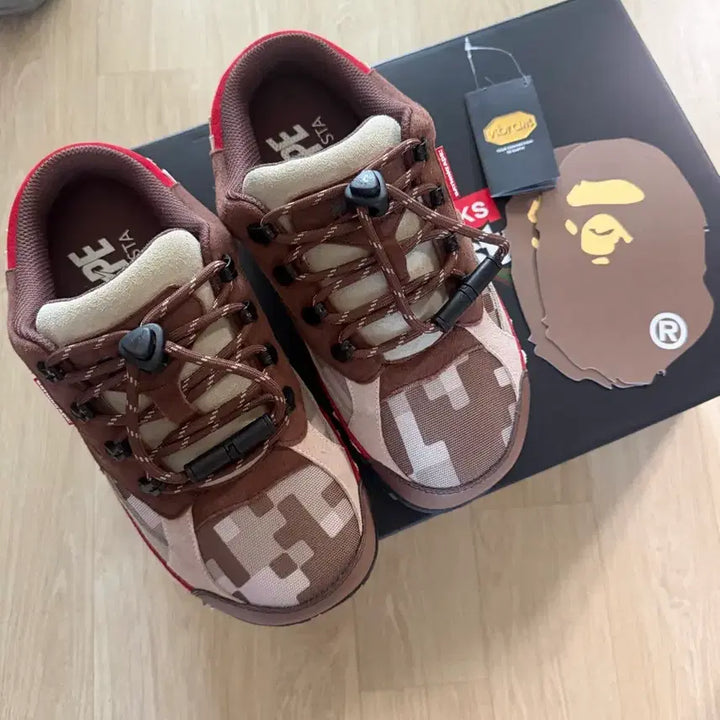 [BUNJANG] A Bathing Ape x Kazuki Kuraishi Snow Clog Star Beige / 베이프 x 카즈키 쿠라이시 스노우 클로그 스타 베이지