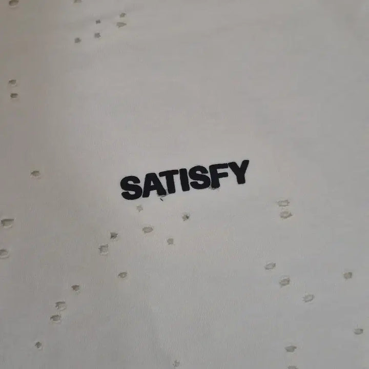 [SOLD OUT] 새티스파이 모스테크 머슬 티셔츠 에이즈드 에크루 L