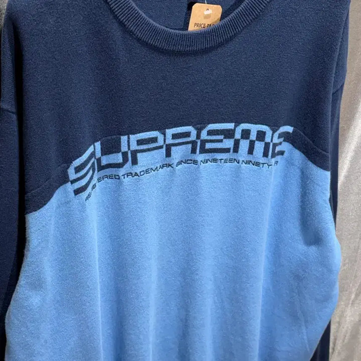 [BUNJANG] Supreme Spelling Logo Navy Knit Sweater / L SUPREME 슈프림 스펠링 로고 네이비 니트