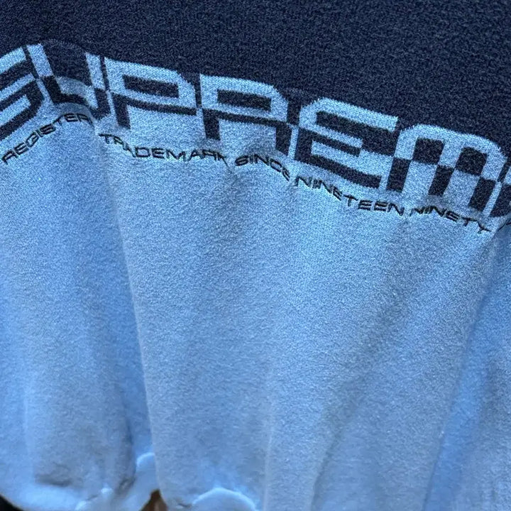 [BUNJANG] Supreme Spelling Logo Navy Knit Sweater / L SUPREME 슈프림 스펠링 로고 네이비 니트