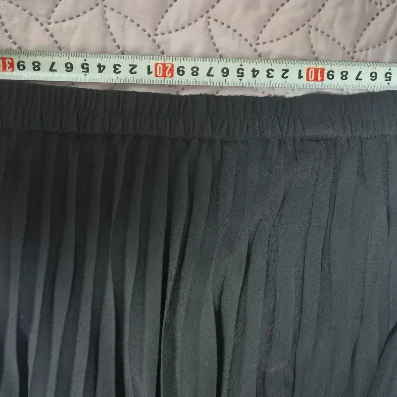 [BUNJANG] Uniqlo Chiffon Pleated Long Skirt / 유니클로 쉬폰 플리츠 롱스커트 블랙 만원샵