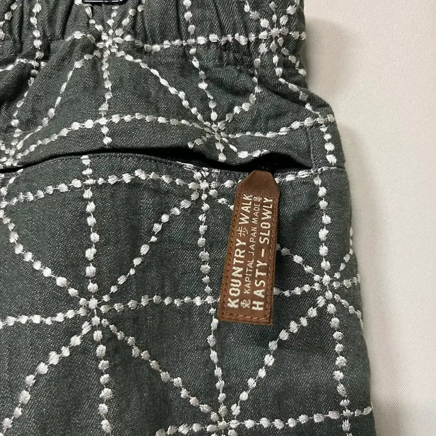 [BUNJANG] Capital 8oz Color Denim Folk Dojo Embroidery Easy Shorts Green / 캐피탈 8온즈 컬러 데님 포크 도조 자수 이지 쇼츠 그린 4