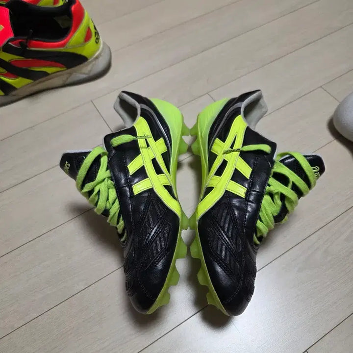 [BUNJANG] Asics Tigreor IT Soccer Cleats (Tiger) / 아식스 티그레오르(티그리어) IT  검형색상 판매