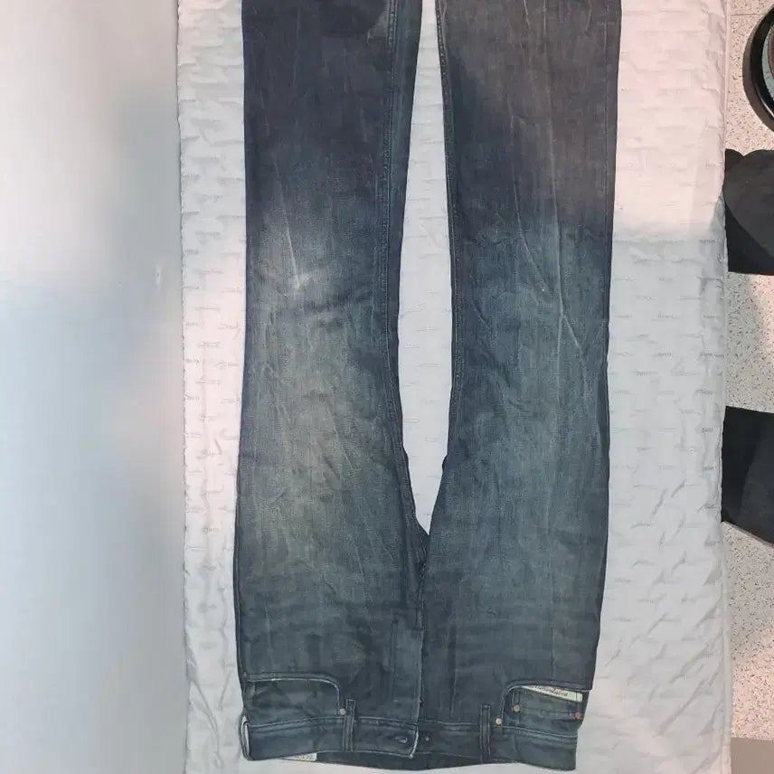 [BUNJANG] Diesel Zathan Bootcut Denim Pants / 디젤 붓것 자탄