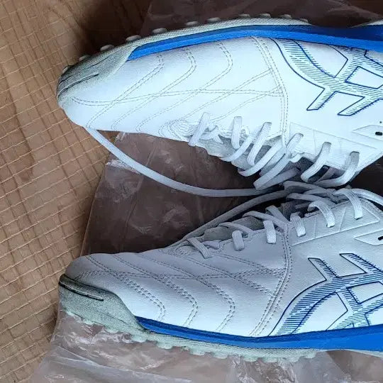 [BUNJANG] Asics CALCETTO White/Blue Soccer Shoes / 아식스 CALCETTO 흰/파 축구화