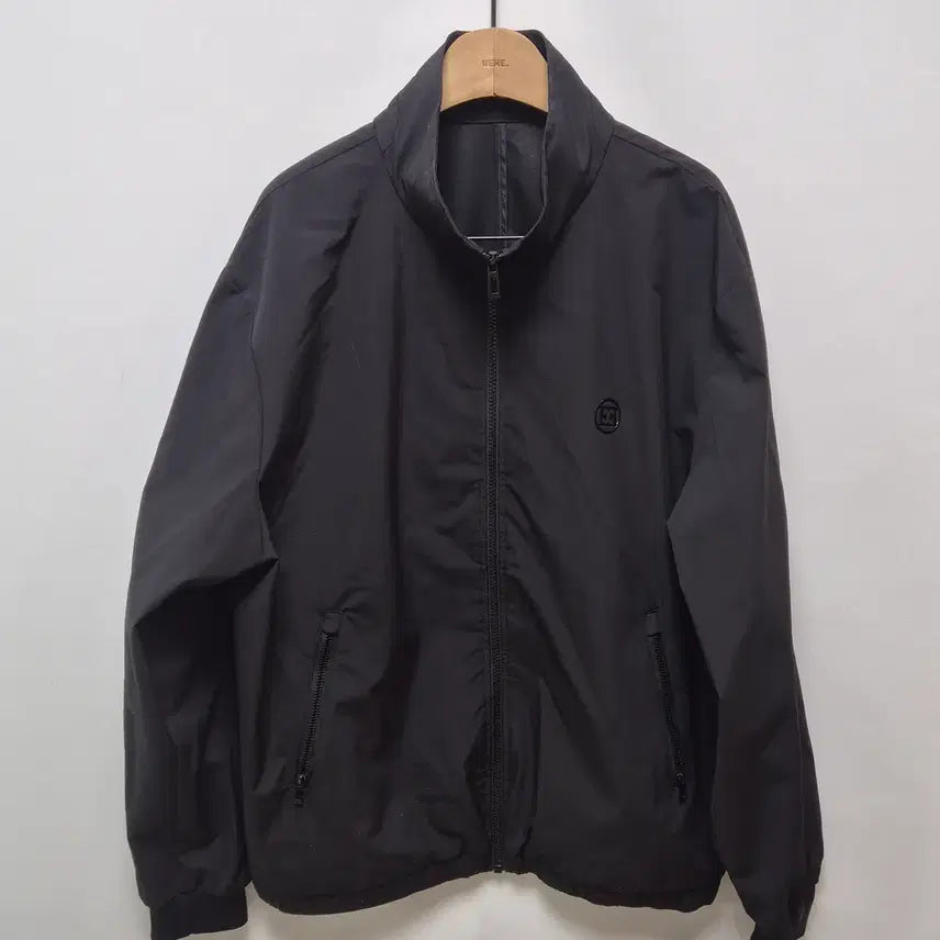 [BUNJANG] Escada Applique High-Neck Windbreaker XL / (199) 에스카다 와펜 하이넥 바람막이