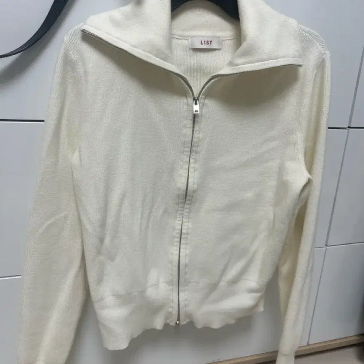 [SOLD OUT] 리스트 집업니트 55사이즈