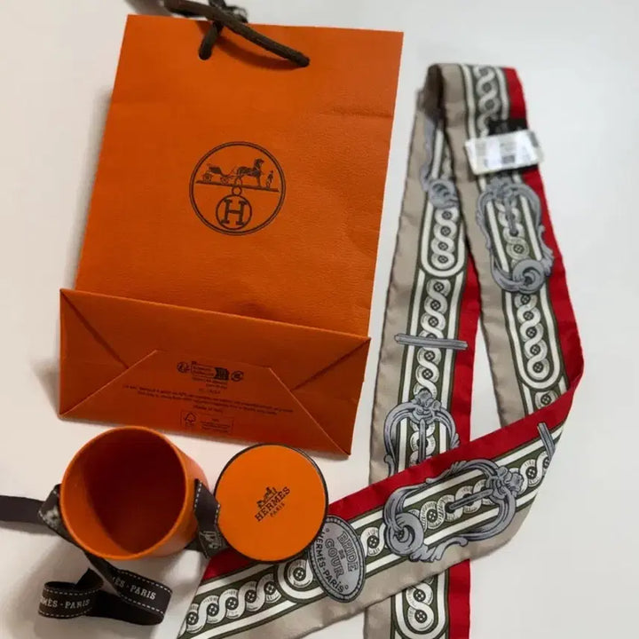 [SOLD OUT] (정품/새제품) 에르메스 트윌리 브리드 드 쿠어