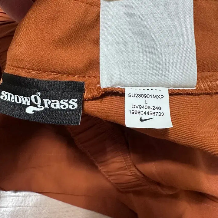 [BUNJANG] Nike ACG Snowgrass Cargo Shorts Dark Russet / [US:L] 나이키 ACG 스노우그래스 카고 쇼츠 다크 러셋