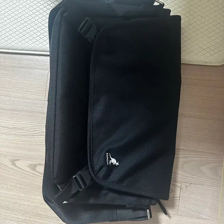 [SOLD OUT] 캉골 메신저백 가방