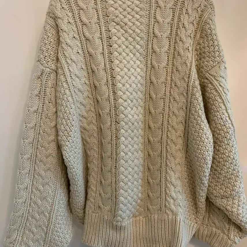 [BUNJANG] Alpaca Cable Knit Sweater - Beige / 알파카 케이블 니트 스웨터 베이지