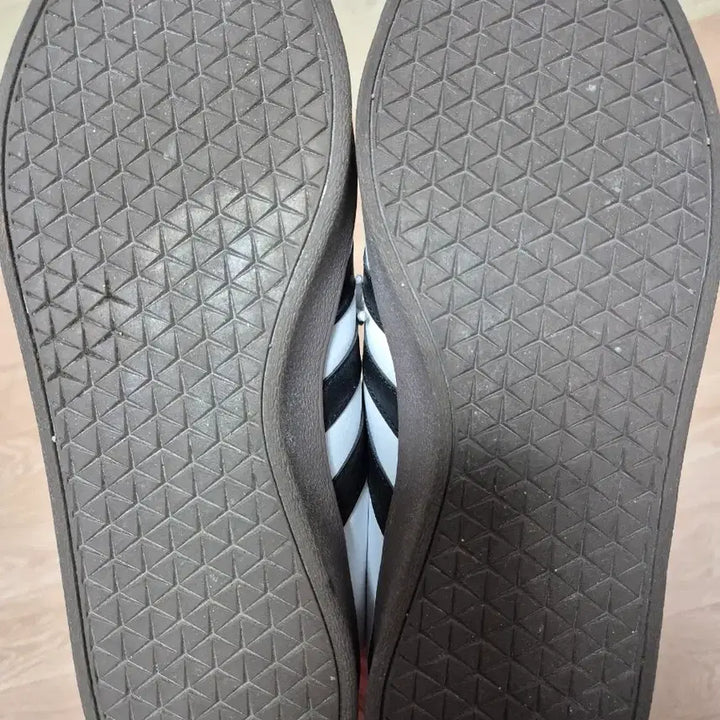 [SOLD OUT] 아디다스 VL 코트 베이스 흰검 운동화 260