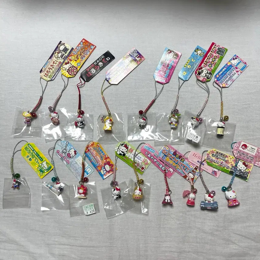 [BUNJANG] Hello Kitty Strap Bundle Set / 키티스트랩 18개 일괄(가격제시가능)