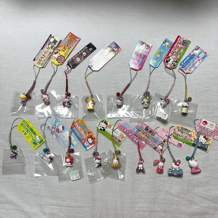[BUNJANG] Hello Kitty Strap Bundle Set / 키티스트랩 18개 일괄(가격제시가능)