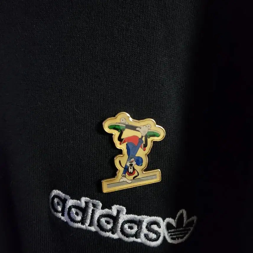[BUNJANG] Adidas Disney Collaboration Sweatshirt / 아디다스 디즈니 콜라보 맨투맨