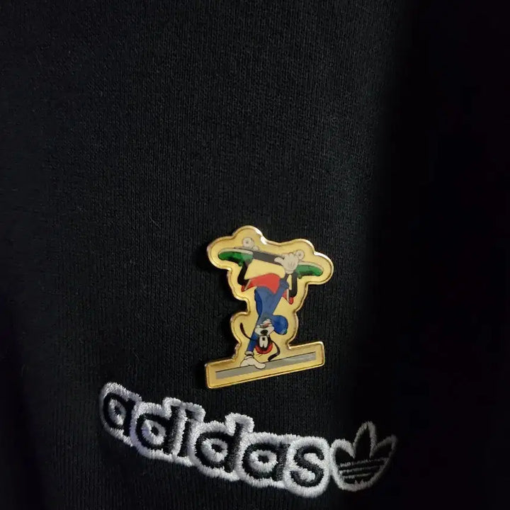 [BUNJANG] Adidas Disney Collaboration Sweatshirt / 아디다스 디즈니 콜라보 맨투맨
