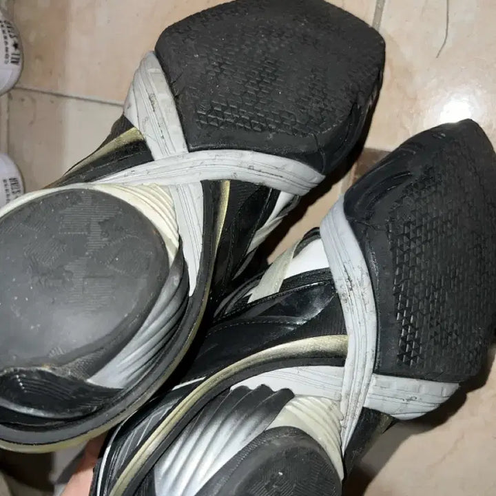 [BUNJANG] Balenciaga Tyrex Black Gray Sneakers / 풀박 39) 발렌시아가 타이렉스 블랙 그레이 240-260
