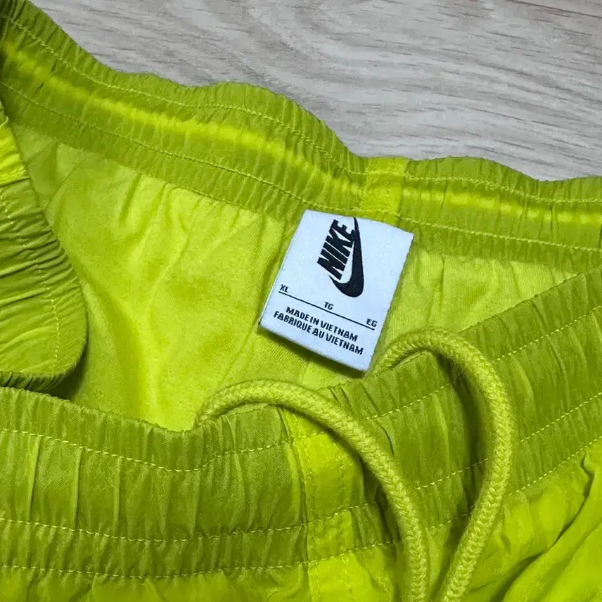 [BUNJANG] Nike x Kim Jones Track Pants High Voltage - XL / [XL] 나이키 x 킴 존스 트랙 팬츠 하이 볼티지 - US/EU