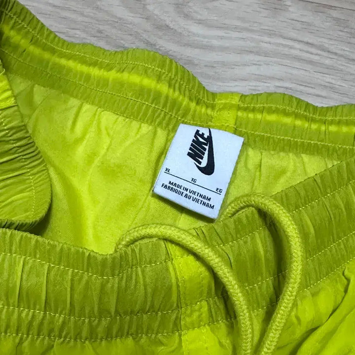 [BUNJANG] Nike x Kim Jones Track Pants High Voltage - XL / [XL] 나이키 x 킴 존스 트랙 팬츠 하이 볼티지 - US/EU