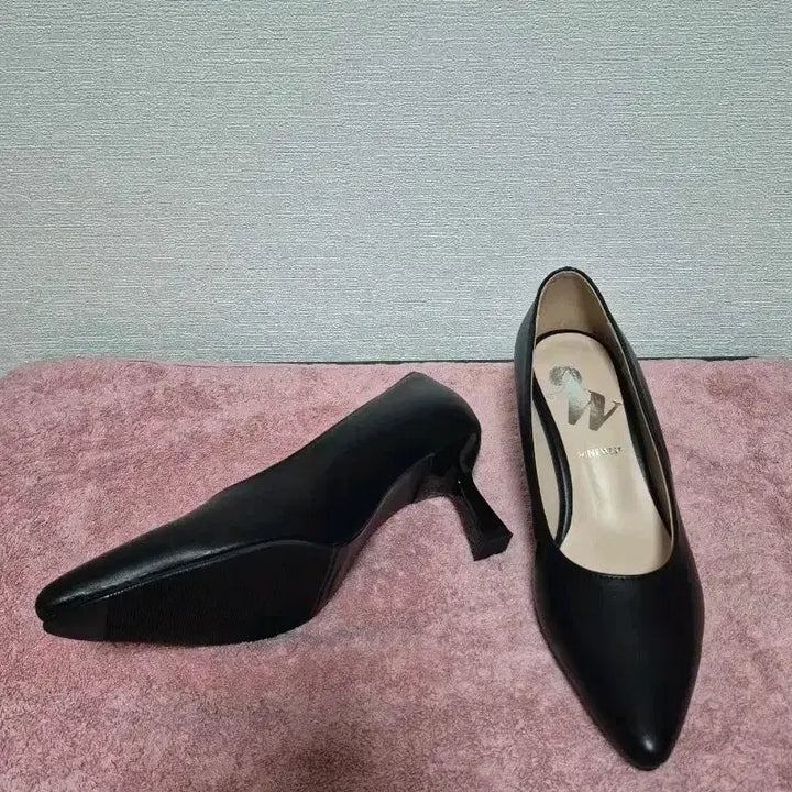 [BUNJANG] Nine West Black Pumps 230 - Heels / 나인웨스트 블랙 펌프스힐 230