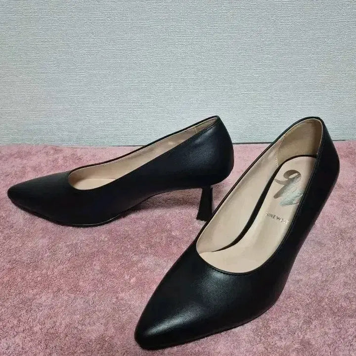 [BUNJANG] Nine West Black Pumps 230 - Heels / 나인웨스트 블랙 펌프스힐 230