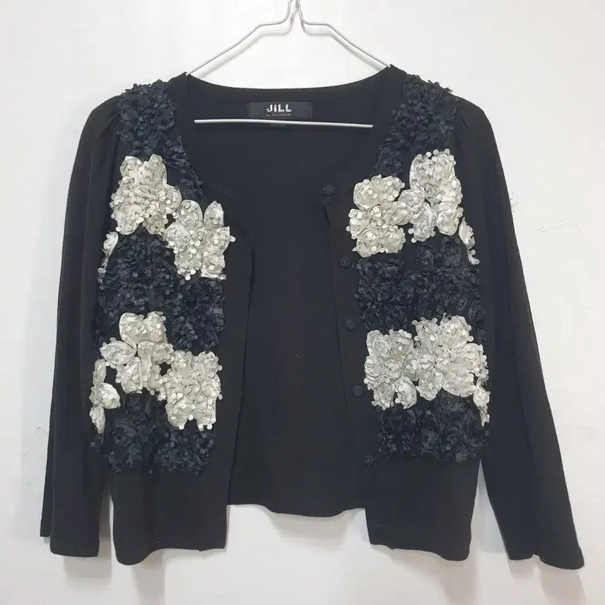 [BUNJANG] JILL BY JILLSTUART Black Floral Embellished Cardigan / 질바이질스튜어트 블랙 꽃 장식 가디건