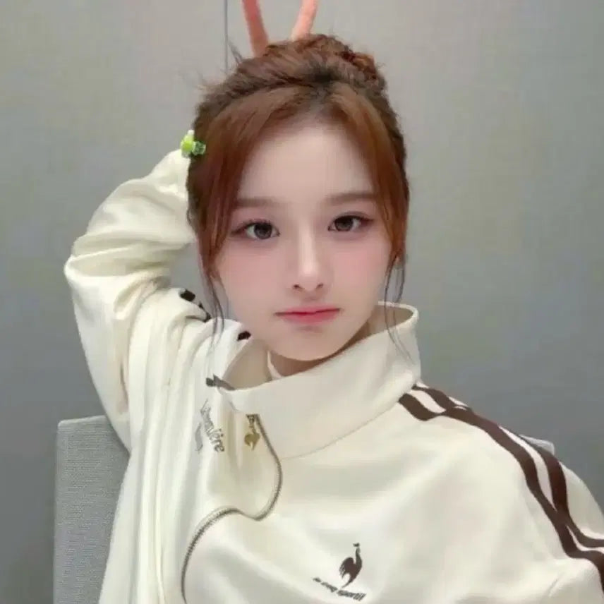 [BUNJANG] Le Coq Sportif Track Top Cream (S) / 설윤 르꼬끄 스포르티브 트랙탑 크림