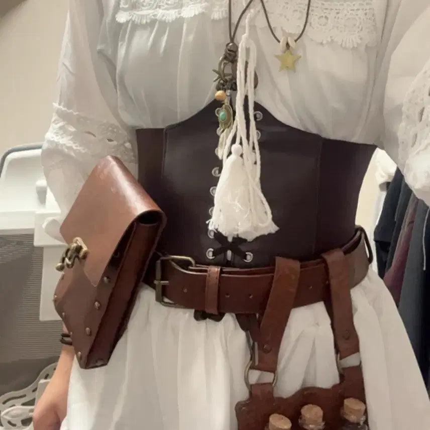 [BUNJANG] Pirate Costume Rental Set / [5/1 ~22 제외 대여 가능]졸업사진 해적 대여