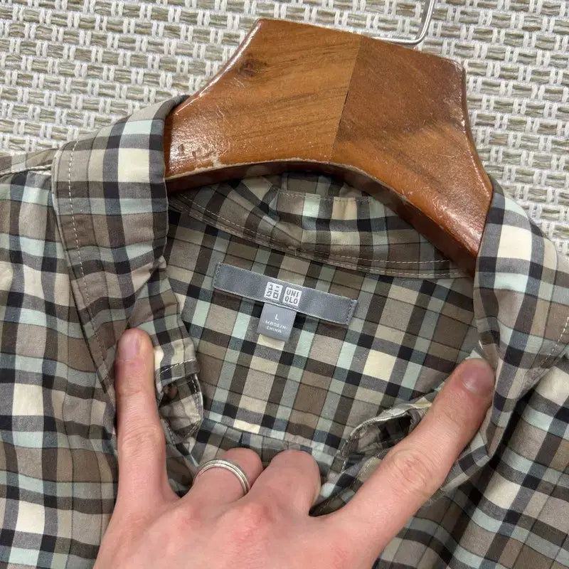 [BUNJANG] Uniqlo Vintage Check Button Down Long Sleeve Shirt L / 유니클로 버튼 다운 빈티지 체크 긴팔 셔츠 L A09618