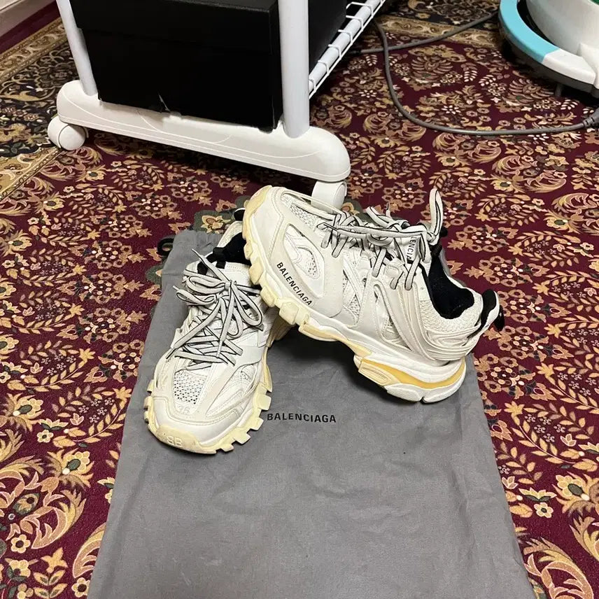 [BUNJANG] Balenciaga Track Sneakers White / - 발렌시아가 트랙 스니커즈 화이트 -