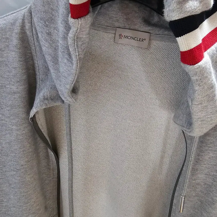 [BUNJANG] Moncler Tricolor Stripe Full Zip Hoodie Grey / 몽클레어 삼선 후드집업 그레이