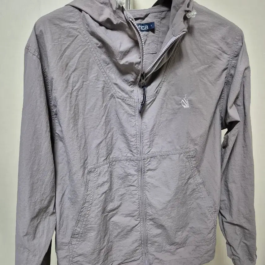 [BUNJANG] Nautica Hooded Windbreaker Jacket - Size S / 노티카 후드 바람막이 S