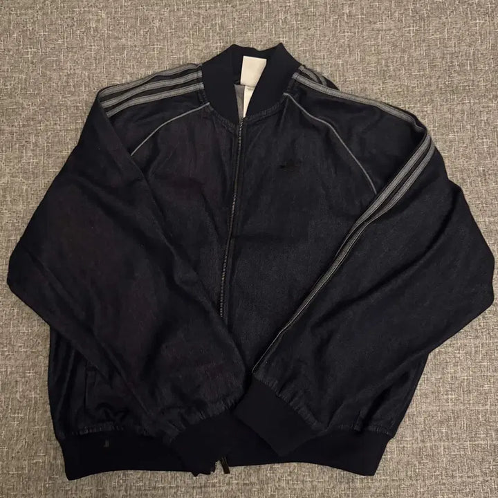 [BUNJANG] Adidas Adicolor Relaxed Fit Denim Jersey SST / 아디컬러 루즈핏 데님 져지 SST