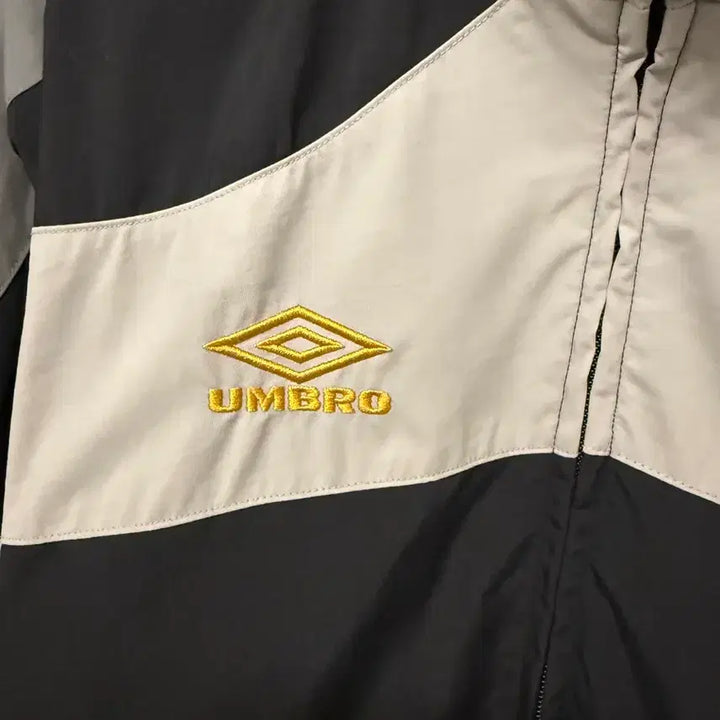 [BUNJANG] Supreme Umbro Track Jacket - Black/White/Gray / 슈프림 엄브로 트랙자켓 m