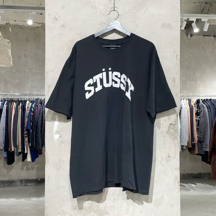 [SOLD OUT] 스투시 블랙 아치 로고 피그먼트 다이드 하프티