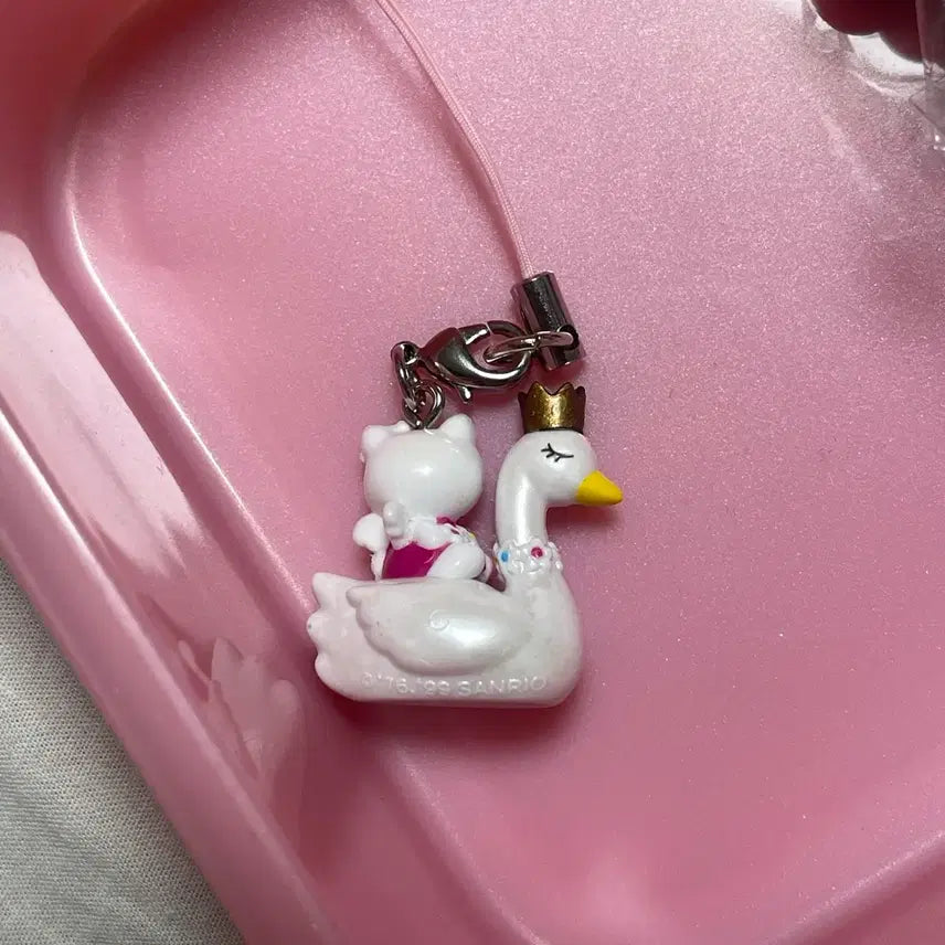 [BUNJANG] Hello Kitty Swan Strap / 백조 키티스트랩