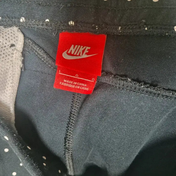 [BUNJANG] Nike Tech Pack Navy Dot Pattern Shorts / 나이키 테크팩 도트무늬 네이비 반바지!휘귀탬!최상품!