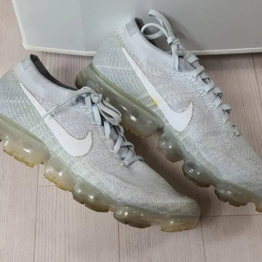 [BUNJANG] Nike Air VaporMax Flyknit 1 Pure Platinum Sneakers / 나이키 에어 베이퍼맥스 플라이니트 1퓨어 플래티넘 295