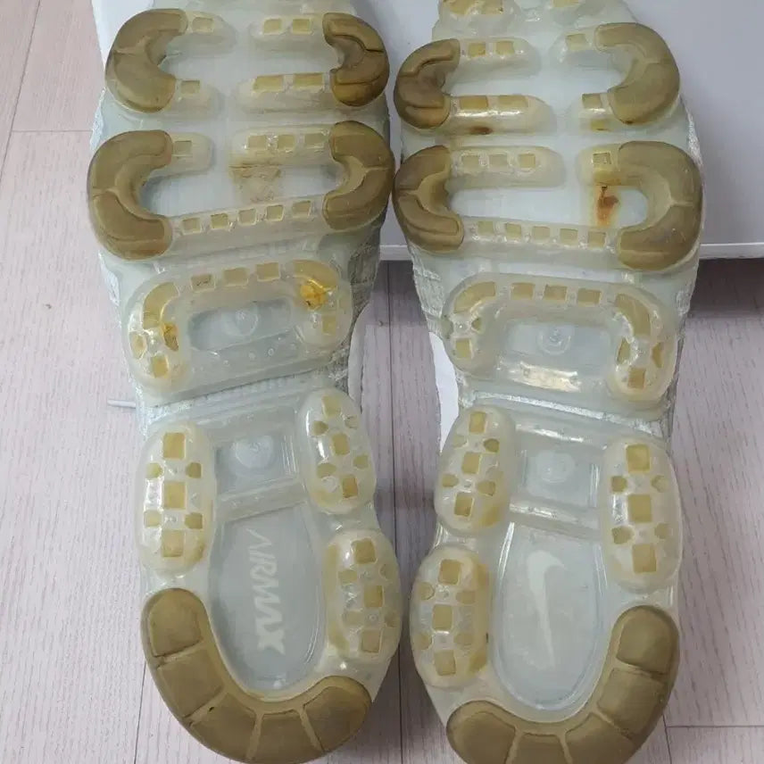 [BUNJANG] Nike Air VaporMax Flyknit 1 Pure Platinum Sneakers / 나이키 에어 베이퍼맥스 플라이니트 1퓨어 플래티넘 295
