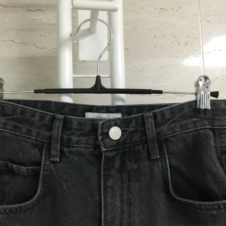 [SOLD OUT] 파사드패턴 클래식 데님 팬츠 26