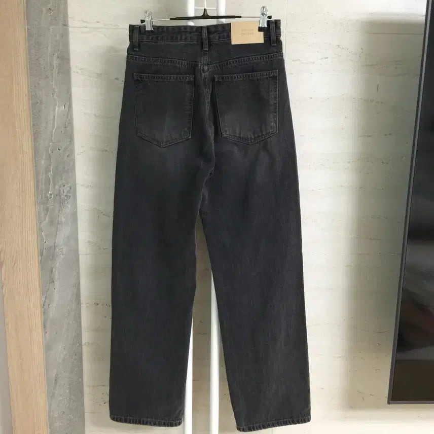 [SOLD OUT] 파사드패턴 클래식 데님 팬츠 26