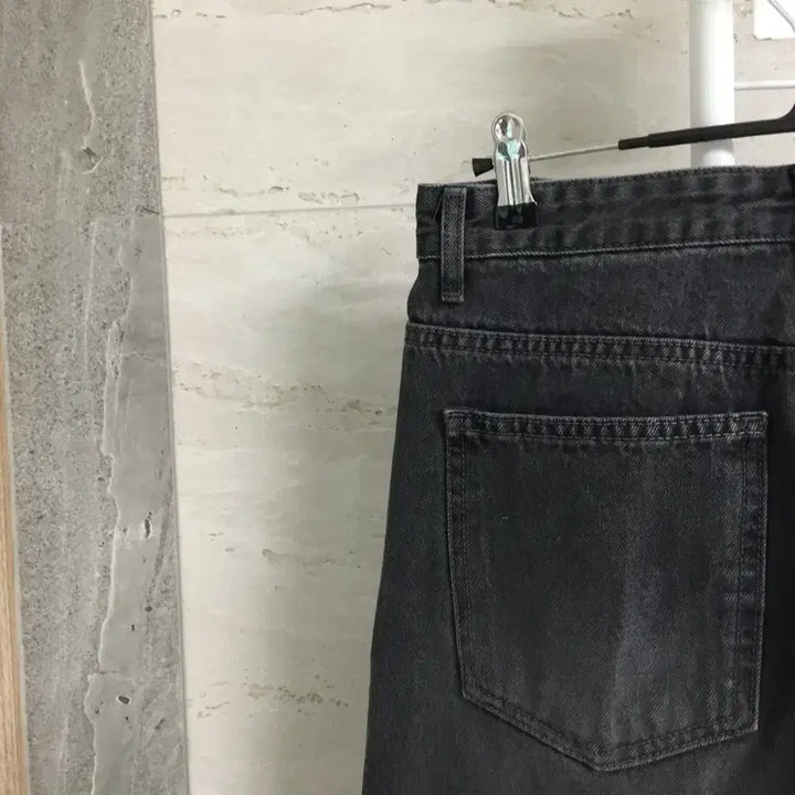 [SOLD OUT] 파사드패턴 클래식 데님 팬츠 26