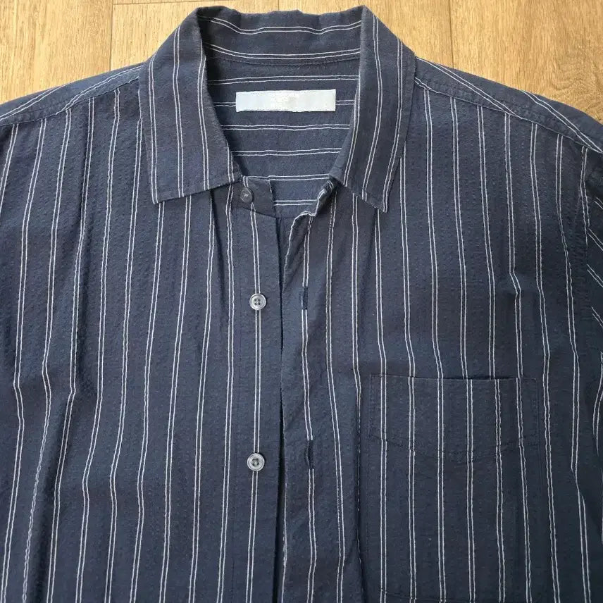 [BUNJANG] 8Seconds Seersucker Stripe Shirt Navy L / 에잇세컨즈 시어서커 스트라이프 셔츠 네이비 L 팝니다