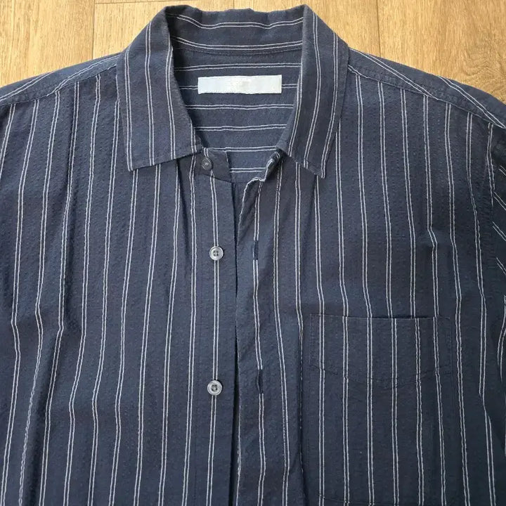 [BUNJANG] 8Seconds Seersucker Stripe Shirt Navy L / 에잇세컨즈 시어서커 스트라이프 셔츠 네이비 L 팝니다