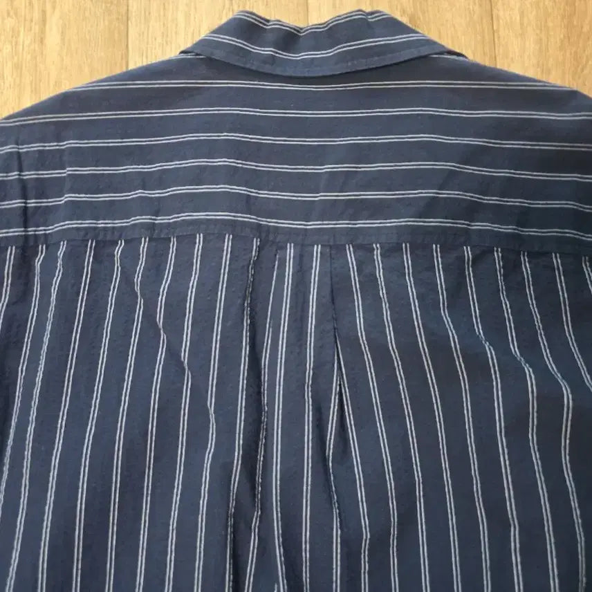 [BUNJANG] 8Seconds Seersucker Stripe Shirt Navy L / 에잇세컨즈 시어서커 스트라이프 셔츠 네이비 L 팝니다