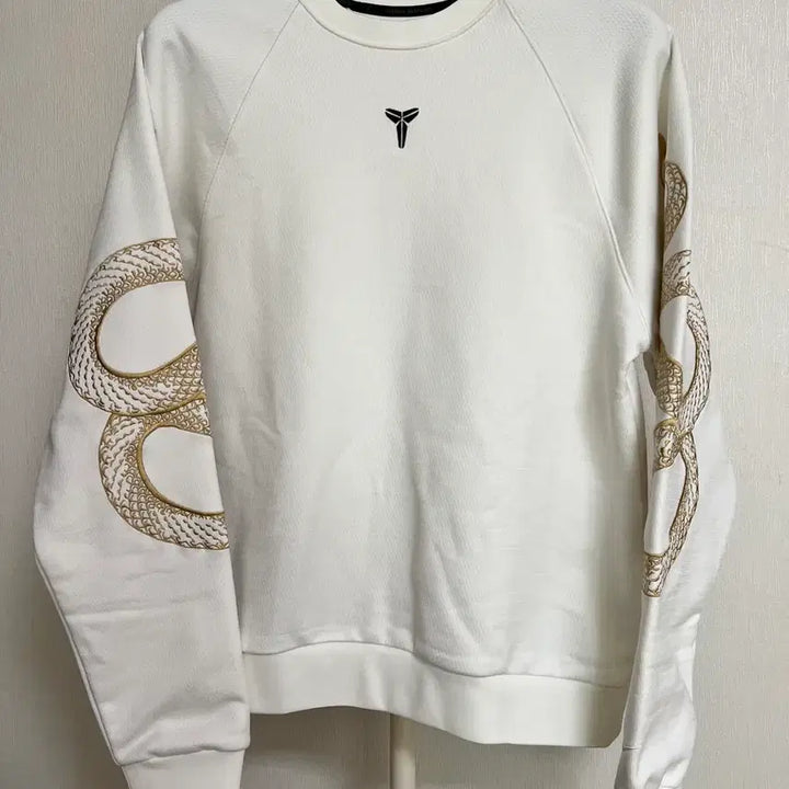 [BUNJANG] Nike Kobe Bryant Dragon Therma-FIT Sweatshirt / 나이키 코비 드래곤 써마핏 맨투맨 S