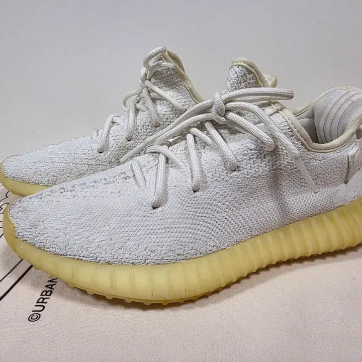 [BUNJANG] Adidas Yeezy Boost 350 V2 Cream White Sneakers (265mm) / 아디다스 이지부스트 350 V2 크림화이트 [265mm]