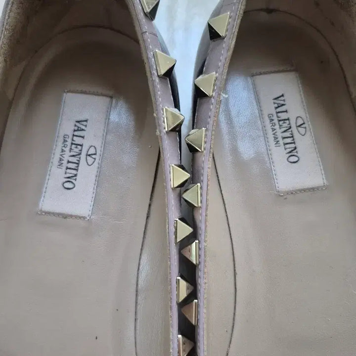 [SOLD OUT] 발렌티노 락스터드 플랫 38.5
