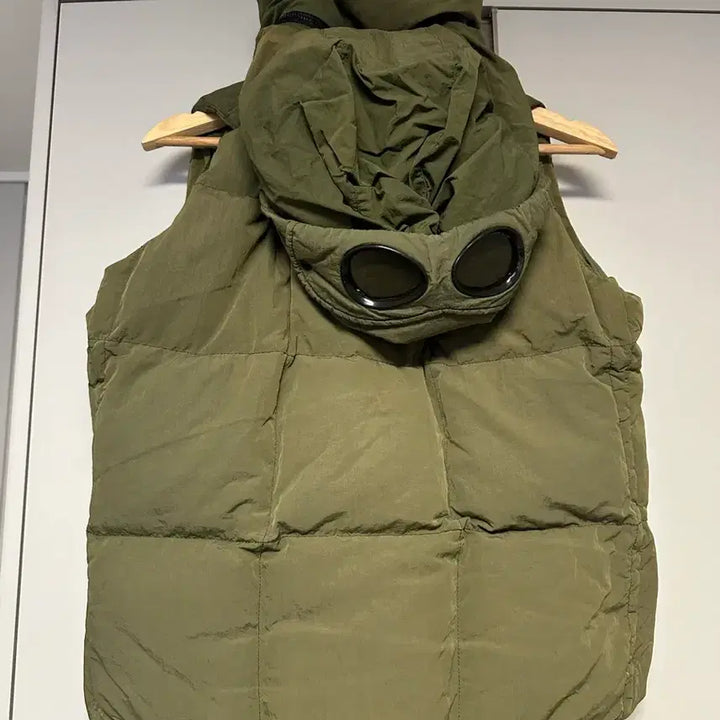 [BUNJANG] CP Company Goggle Padding Vest / [100] Cp컴퍼니 고글 패딩조끼