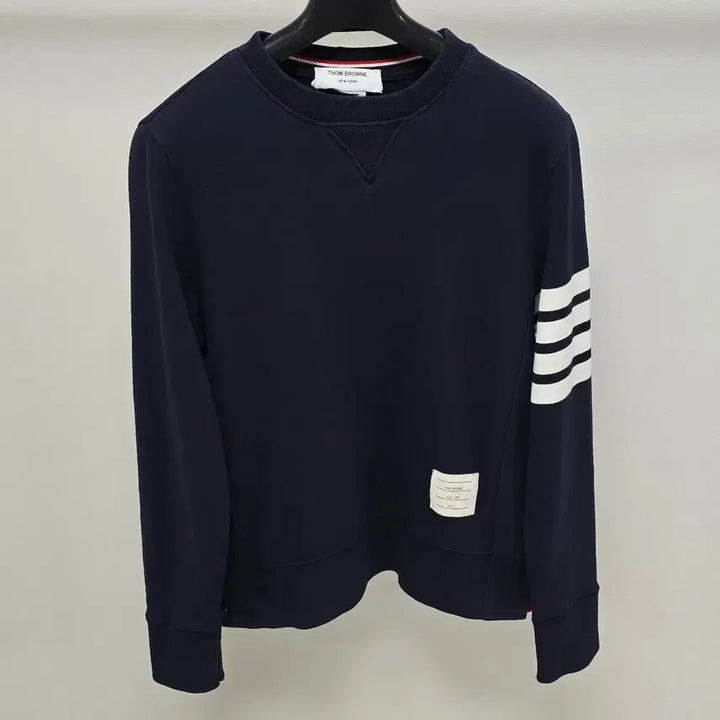[BUNJANG] Thom Browne Diagonal Stripe Sweatshirt (Size 1) / 톰브라운 사선완장 맨투맨 1사이즈 95 판매